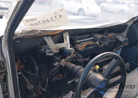 1989 Chevrolet Gmt-400 C1500 z USA, uszkodzony, nr VIN 1GCDC14K6KE167088